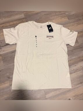 Under Armour Tshirt 2X ivory new with tags